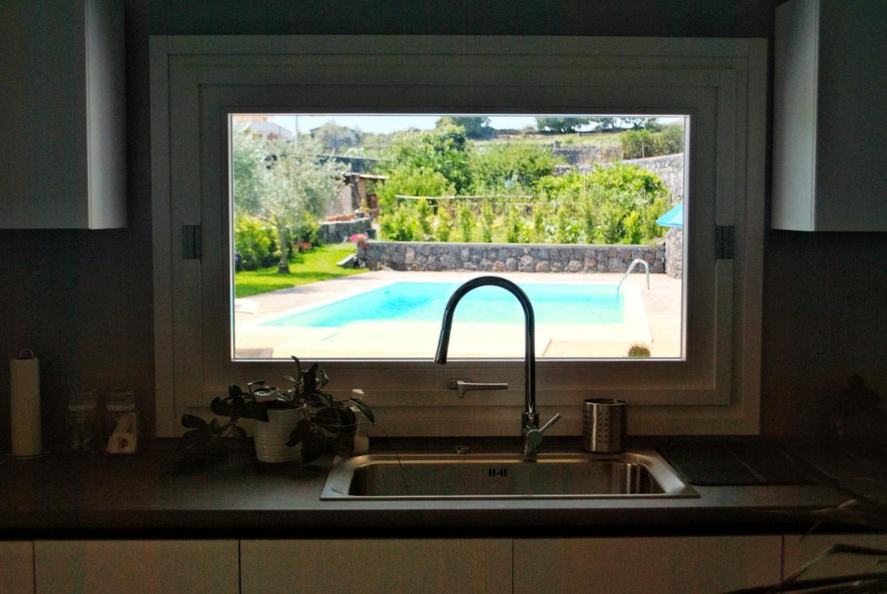 Villa Dedalisa By Holidayngo Acireale Exterior photo