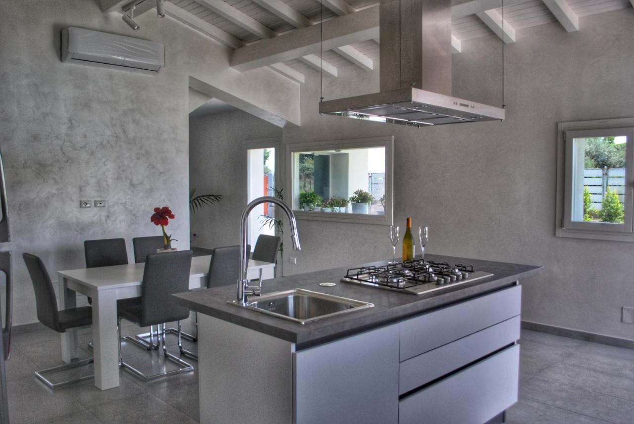 Villa Dedalisa By Holidayngo Acireale Exterior photo
